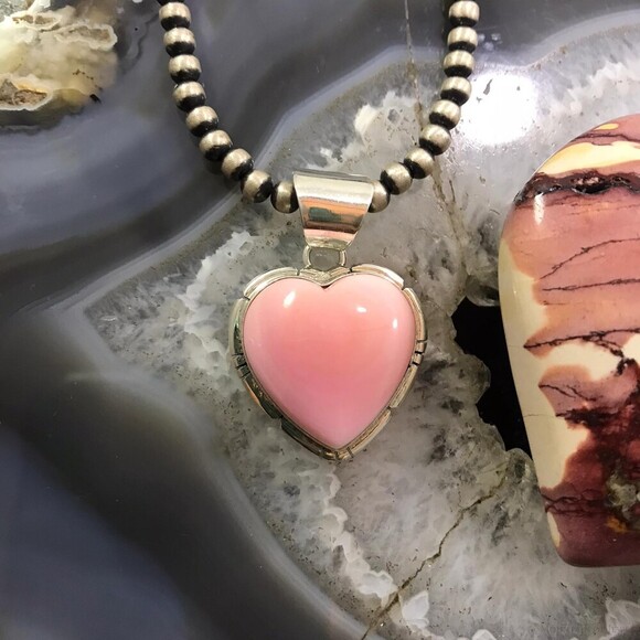 Samson Edsitty Native American Sterling Pink Conch Heart Pendant For Women - Picture 2 of 10